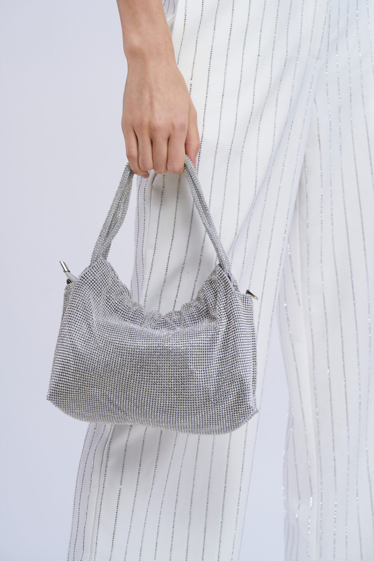 251NB002_3-1333×2000