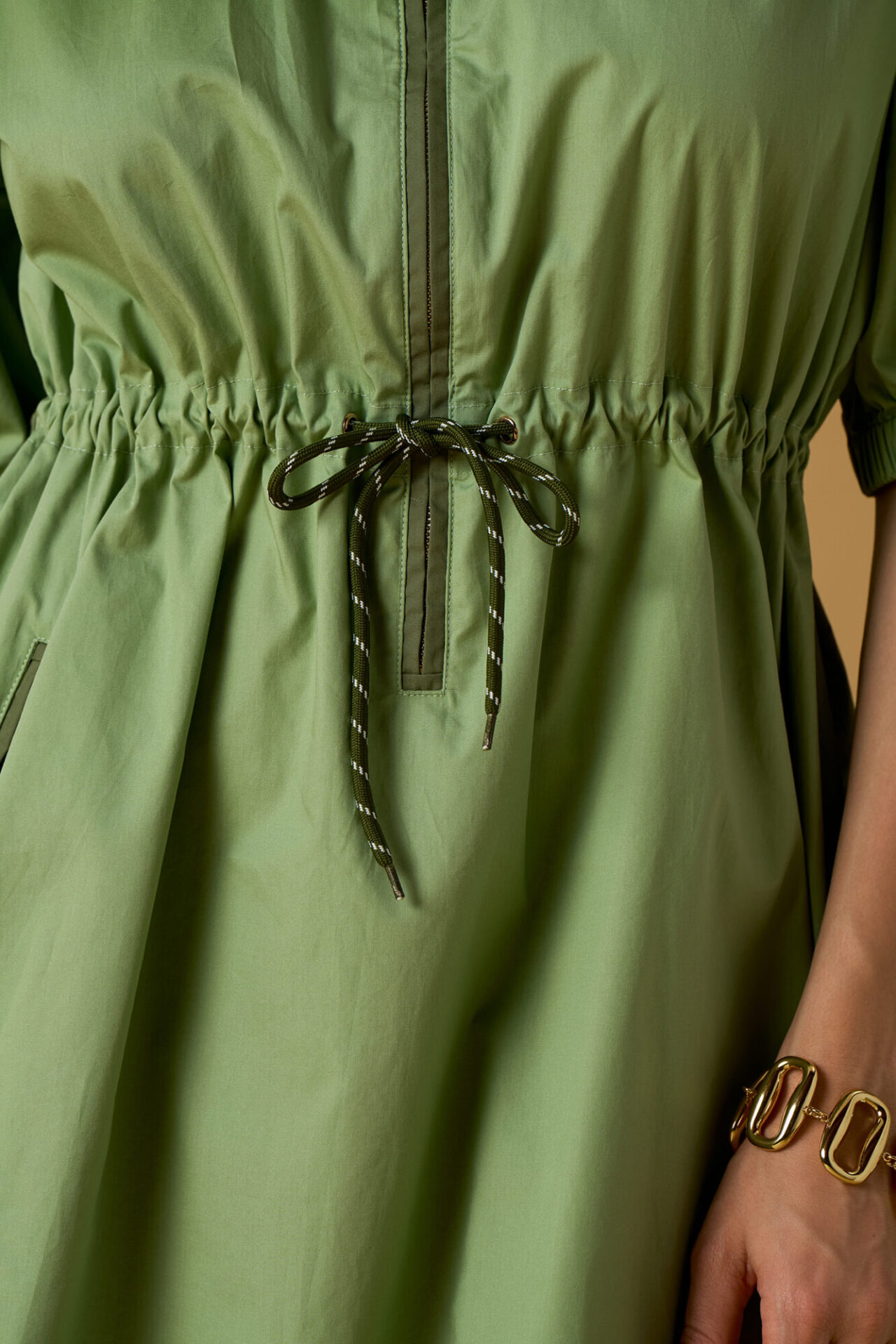 261NS022_3-1333×2000