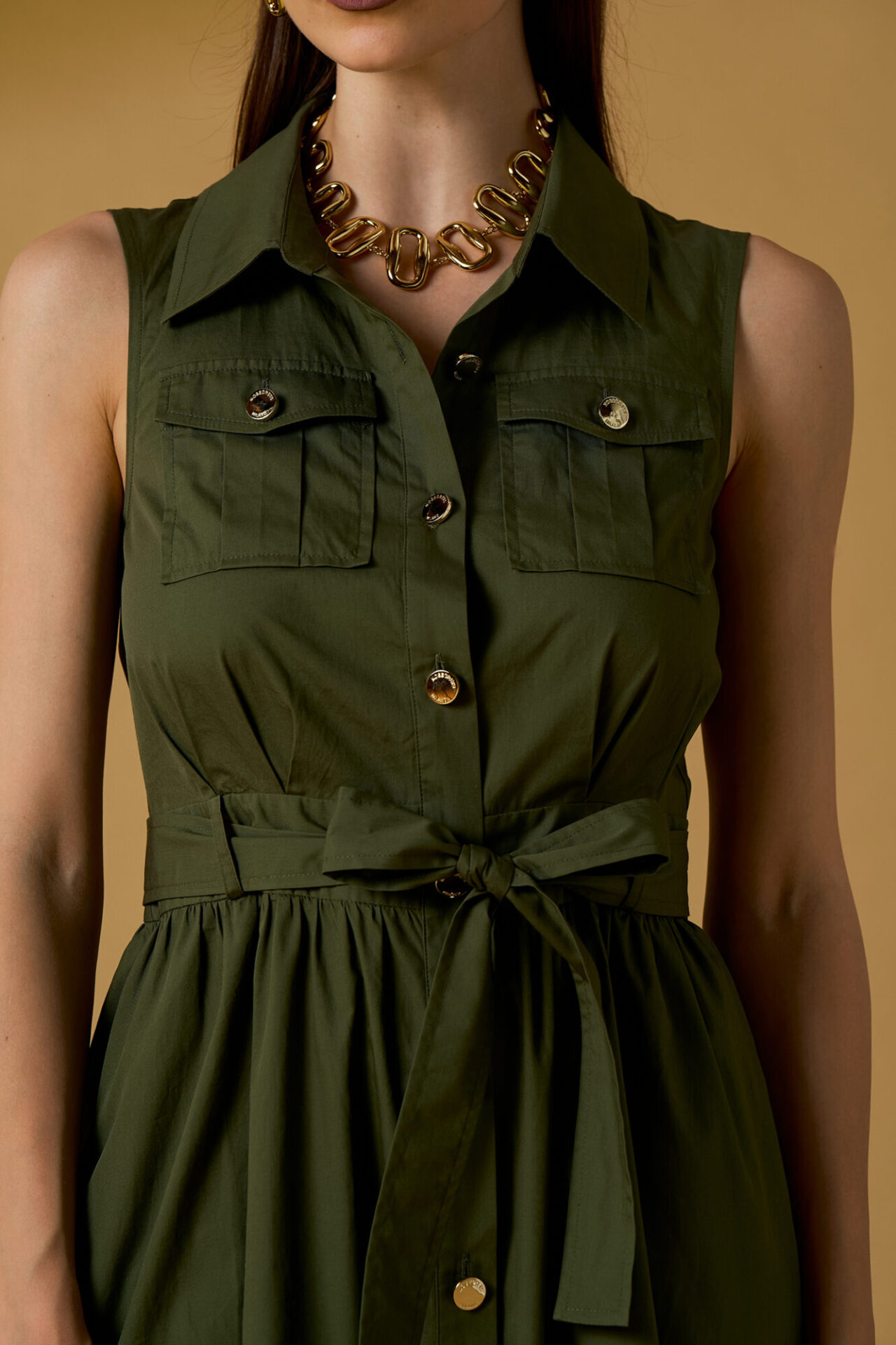 261NS032_2-1333×2000