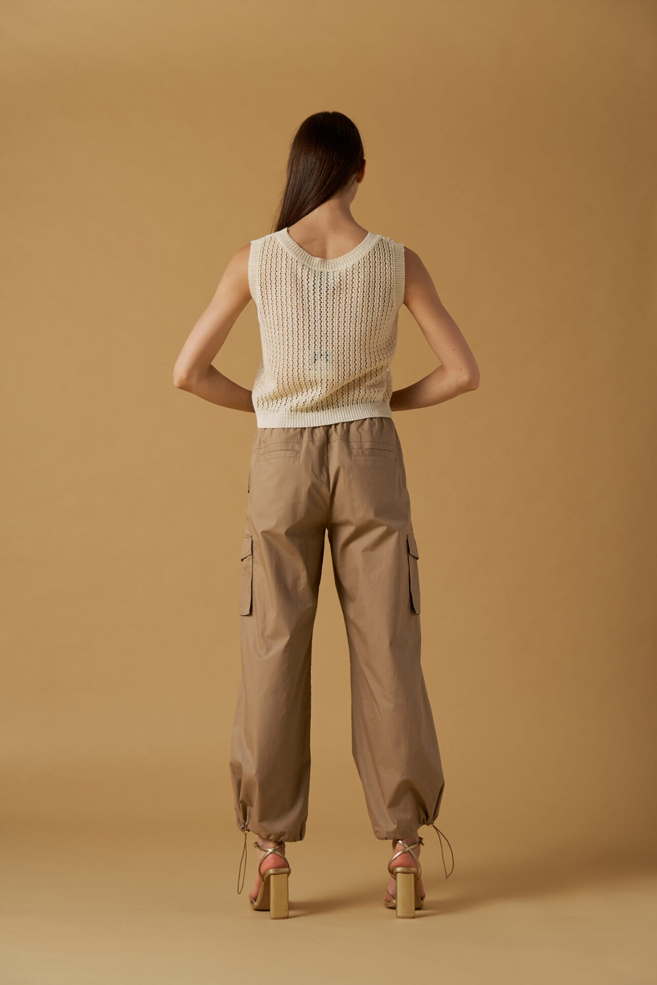 261NS033_2-1333×2000