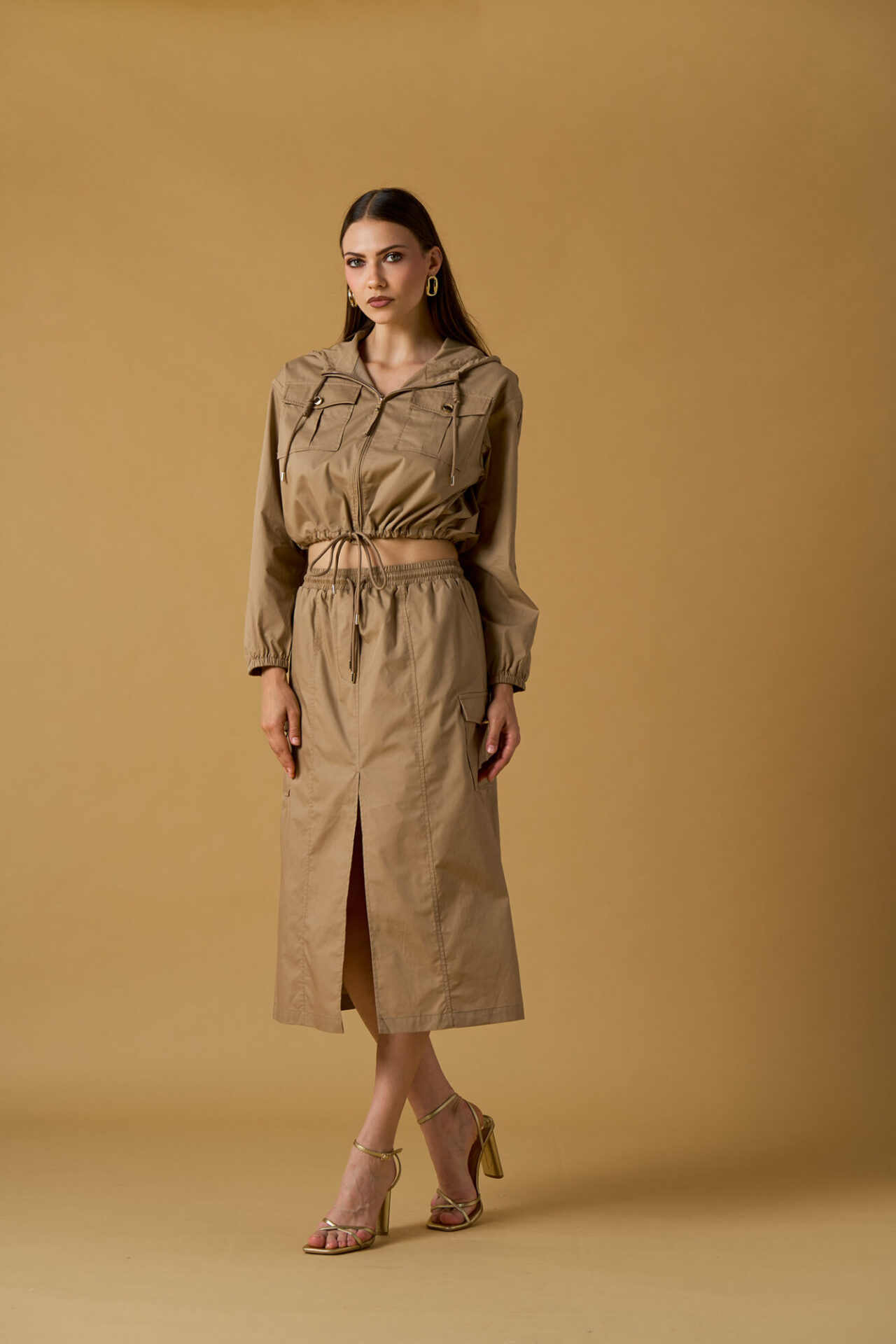 261NS035_2-1333×2000