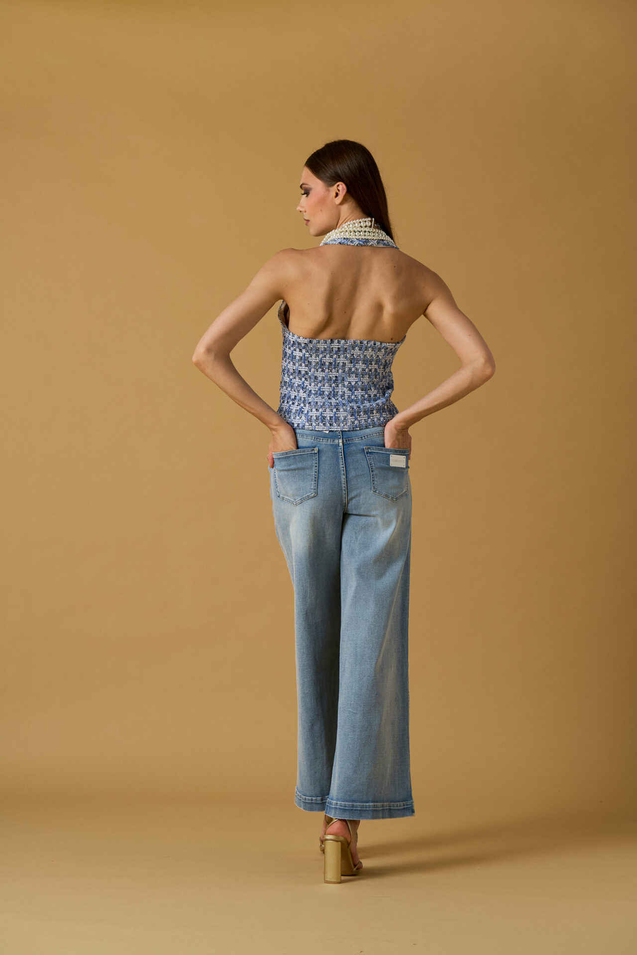 261NS201_3-1333×2000