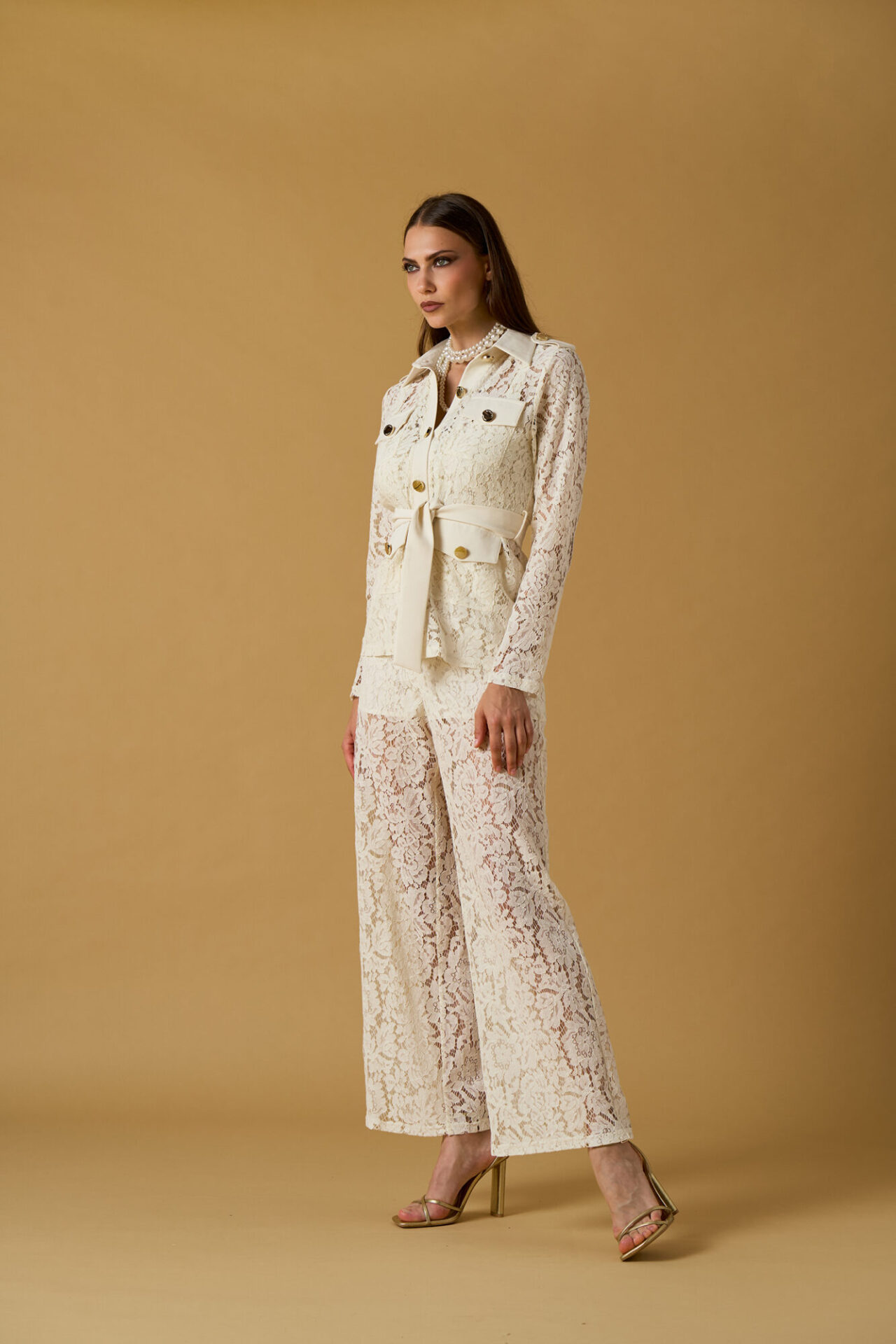 261NS209_4-1333×2000