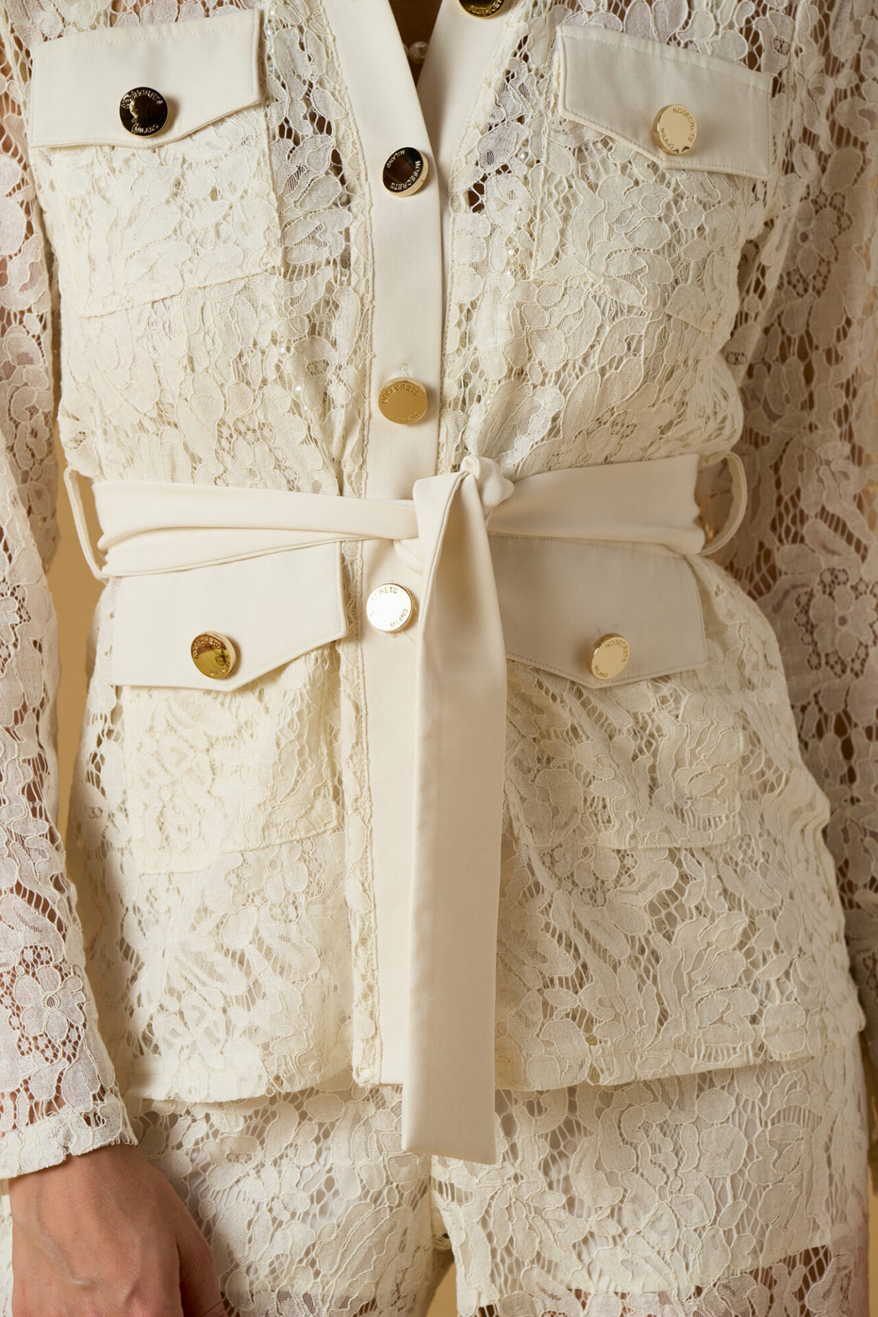 261NS209_5-1333×2000