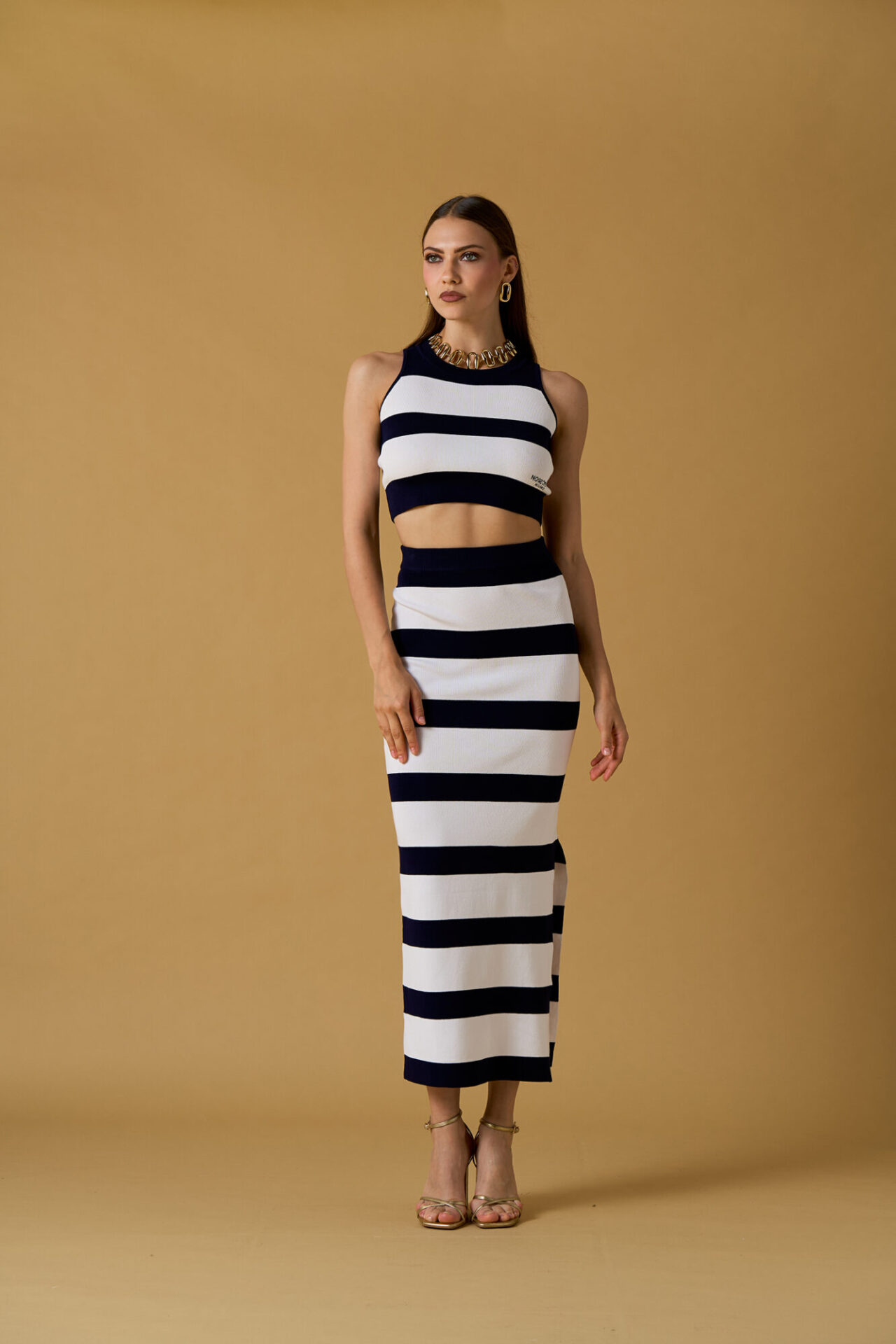 261NS271_1-1333×2000